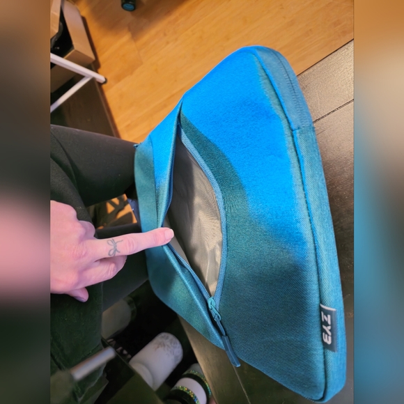 Brand new laptop case - Picture 2 of 3